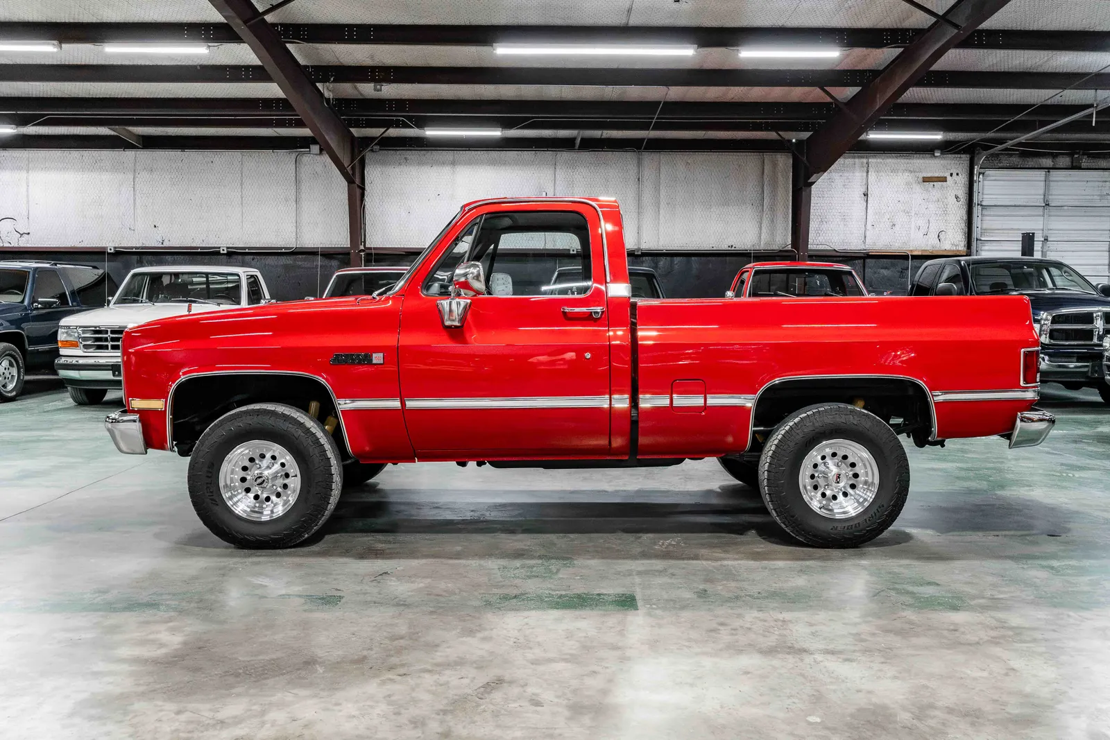 1985-GMC-K10-Apple Red-504244-34.jpg